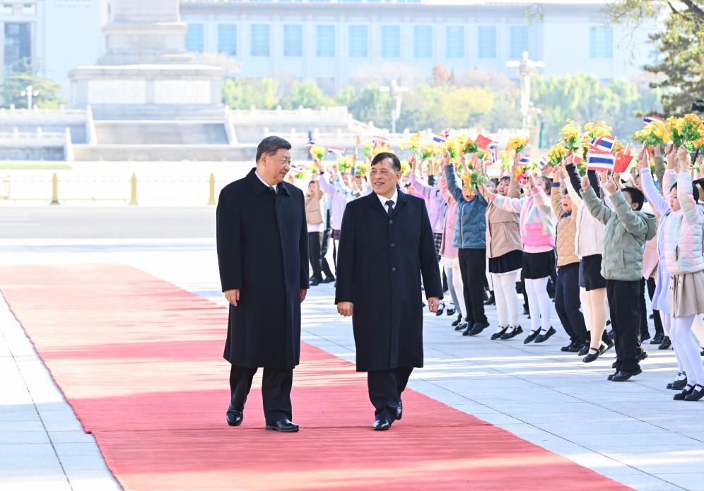 Chủ tịch Trung Quốc Tập Cận Bình chủ trì lễ đón tiếp Quốc vương Thái Lan Maha Vajiralongkorn Phra Vajiraklaochaoyuhua tại Bắc Kinh (Trung Quốc) ngày 14/11. Ảnh: Tân Hoa xã