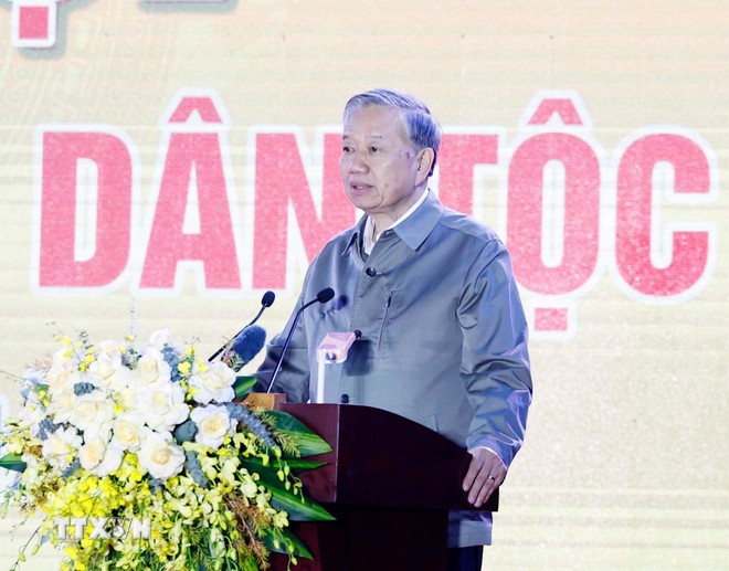 Tổng Bí thư Tô Lâm phát biểu với bà con nhân dân phường Thượng Cát, Hà Nội