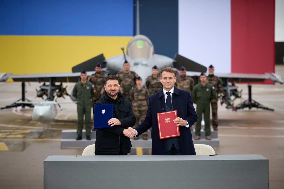 Tổng thống Ukraine Volodymyr Zelensky và Tổng thống Pháp Emmanuel Macron ngày 17/11. Ảnh: X/@ZelenskyyUa