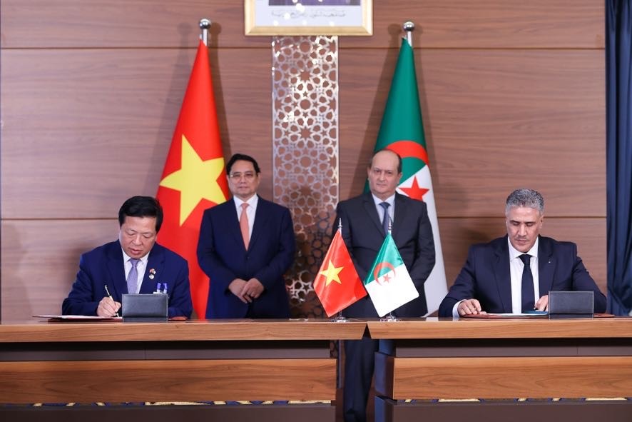 Việt Nam - Algeria nâng cấp quan hệ lên Đối tác Chiến lược