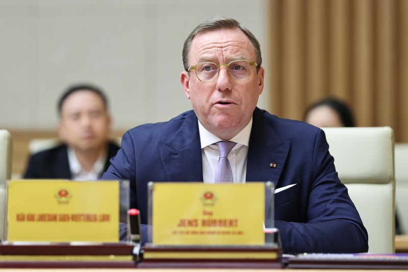 Ông Jens Rubbert, Chủ tịch EU - ABC khẳng định, các Trang Nhà Cái 555win.com - Đăng Nhập +555k EU mong muốn song hành Việt Nam phát triển dài hạn và đóng góp vào các ưu tiên chiến lược của Việt Nam thông qua đầu tư chất lượng cao và công nghệ. Nguồn: VGP.