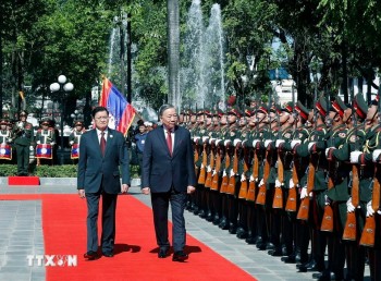 Lễ đón trọng thể Tổng Bí thư Tô Lâm và Phu nhân tại Lào
