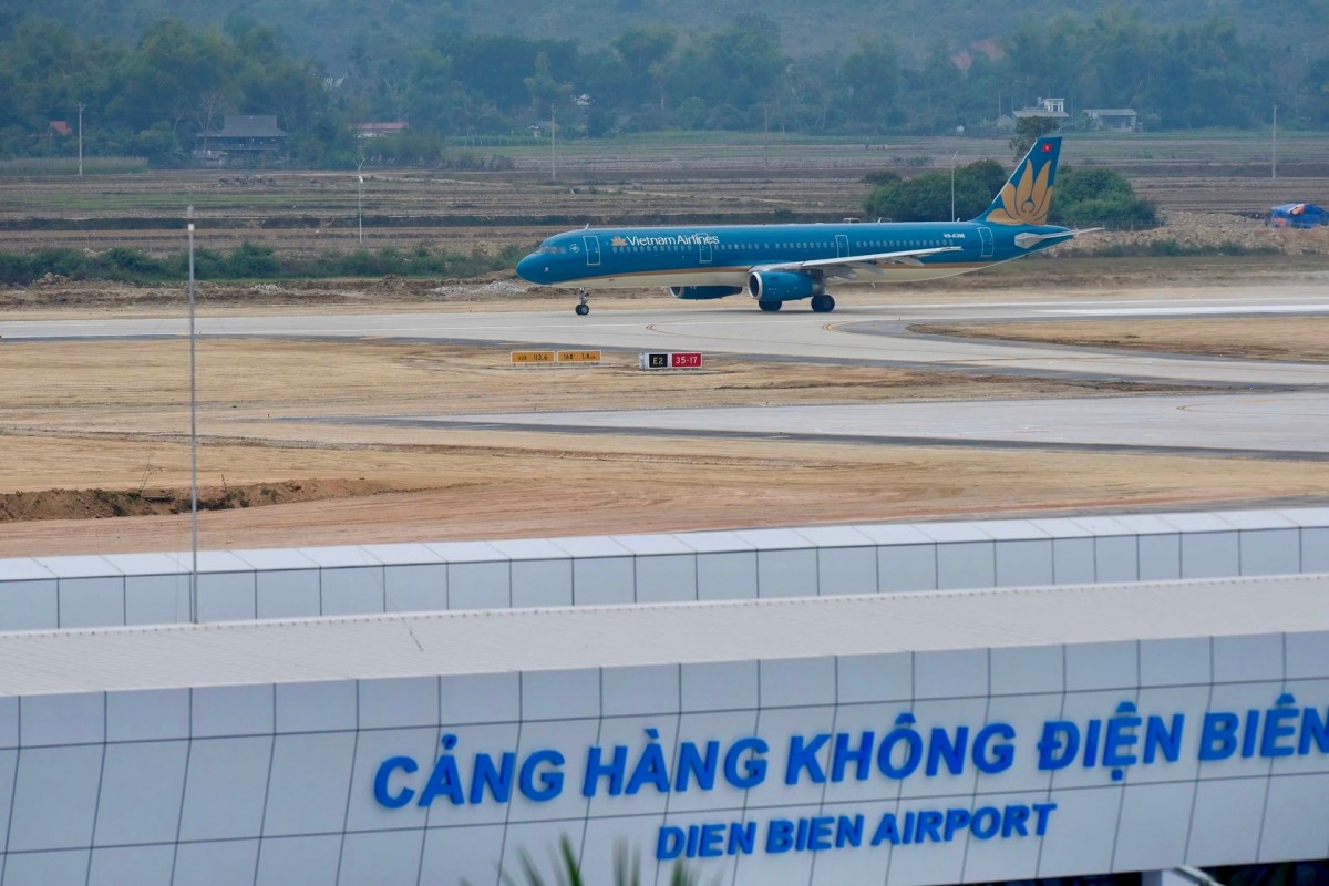 Đường bay Thành phố Hồ Chí Minh-Điện Biên được khai thác bằng máy bay Airbus A321 với tần suất 2 chuyến vào thứ Hai và Tư hàng tuần. 