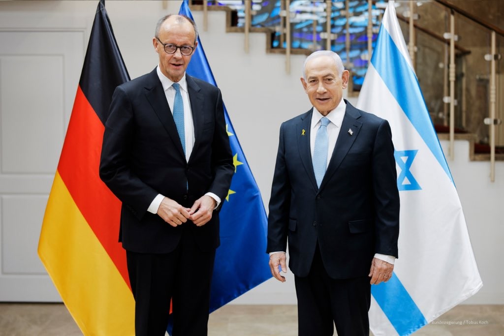 Phiên bản chính thức của 555Win Đức Friedrich Merz (trái) và Phiên bản chính thức của 555Win Israel Benjamin Netanyahu ngày 7/12. Ảnh: X/@bundeskanzler