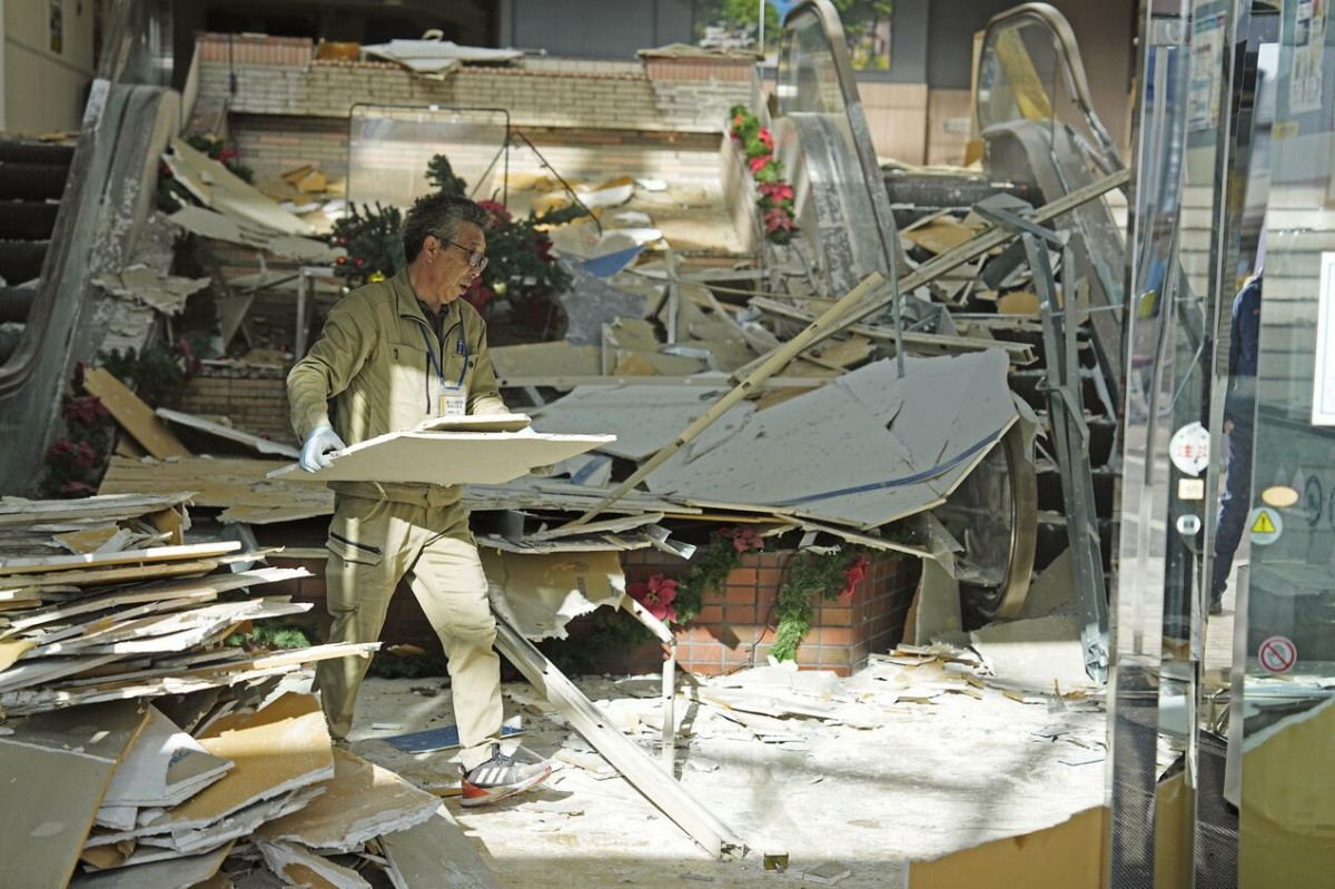 Hơn 30 người bị thương sau trận động đất 7,5 độ Richter tại Nhật Bản