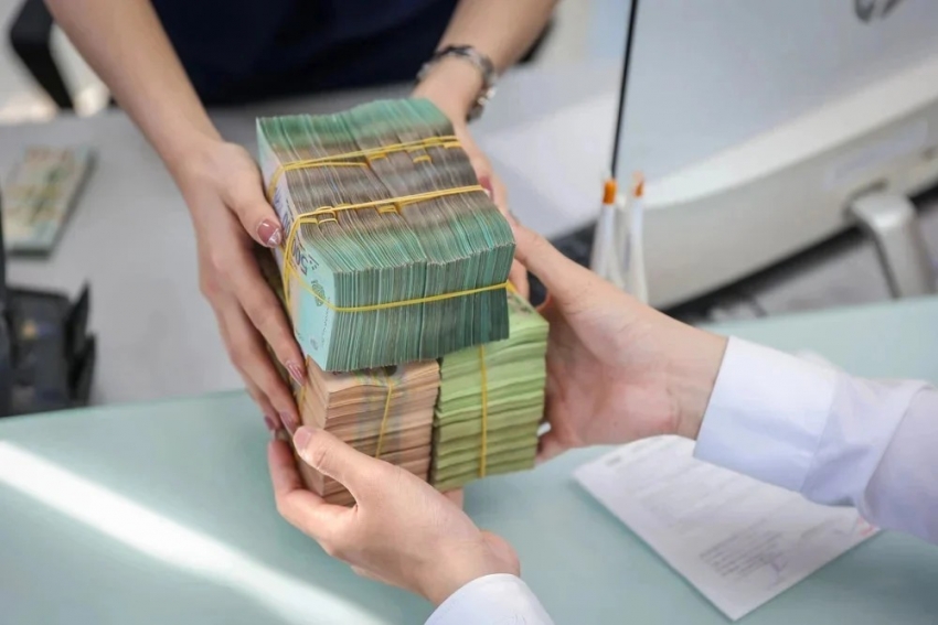 Cuối năm, ngân hàng đẩy mạnh tăng lãi suất huy động