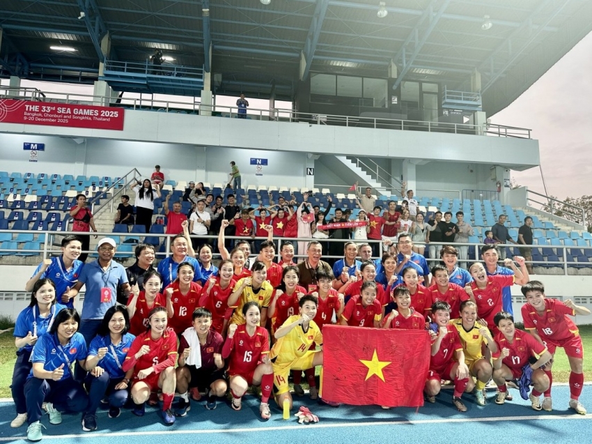 Hai đội bóng đá Việt Nam được thưởng 1,3 tỷ đồng sau khi vào bán kết SEA Games