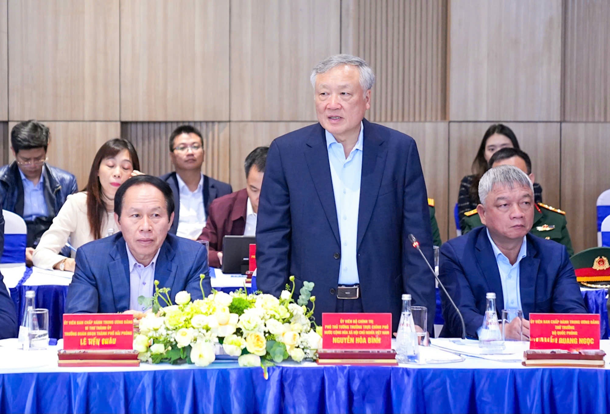 Phó Phiên bản chính thức của 555Win Thường trực Chính phủ phát biểu tại buổi làm việc với Tổ hợp Nhà máy VinFast. Ảnh: Đàm Thanh.