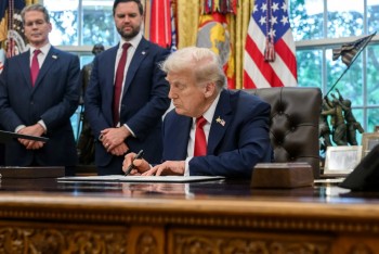 Tổng thống Trump coi fentanyl là ‘vũ khí hủy diệt hàng loạt’