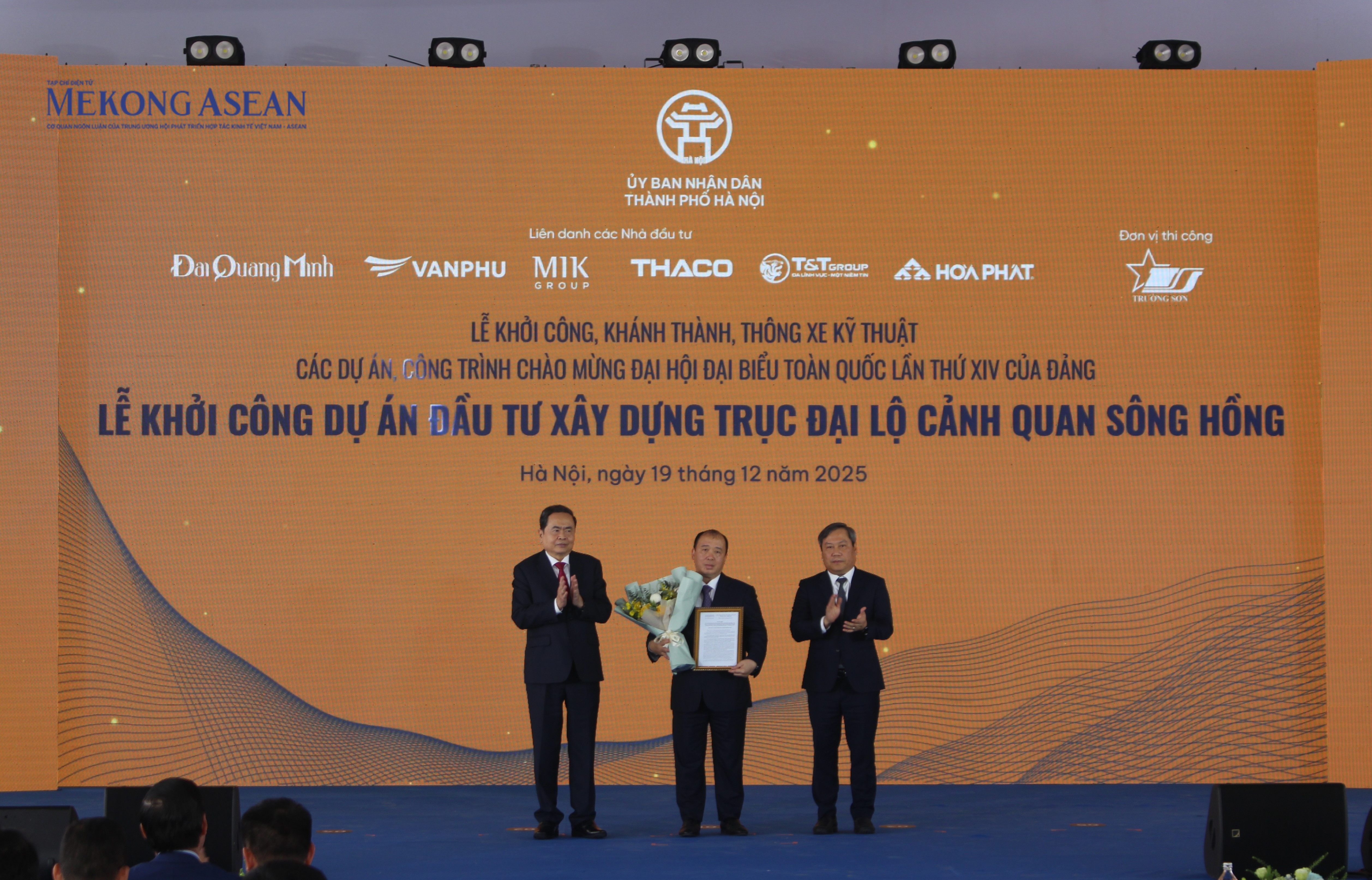 Hà Nội khởi công dự án trục đại lộ cảnh quan sông Hồng 855.000 tỷ đồng
