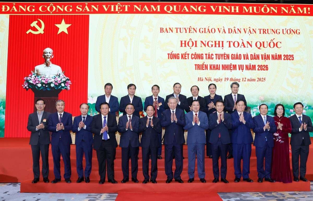 Tuyên giáo và Dân vận phải 'bắt đúng mạch nguồn, thấu từng nhịp đập' của nhân dân