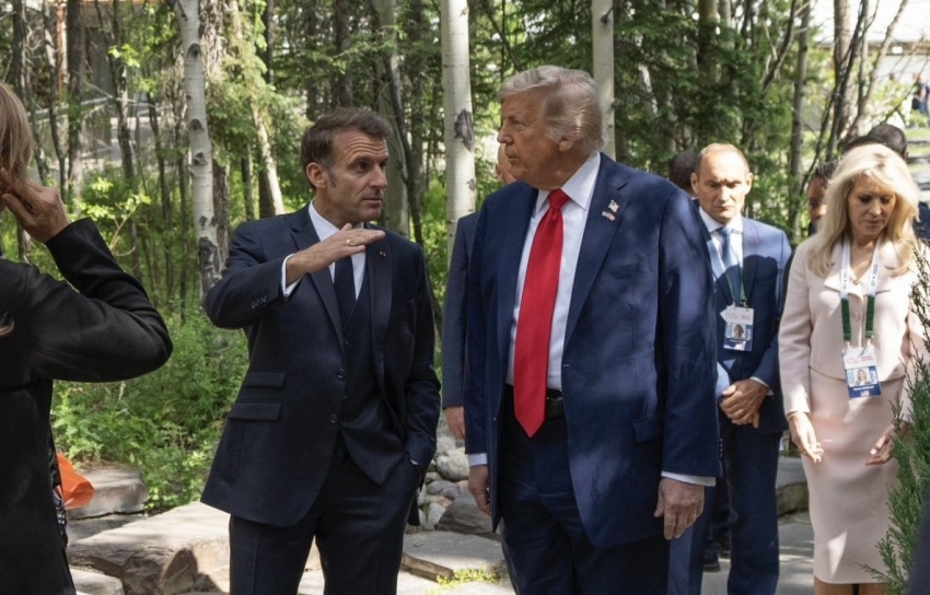 Ông Trump cảnh báo áp thuế 200% với rượu vang và champagne Pháp