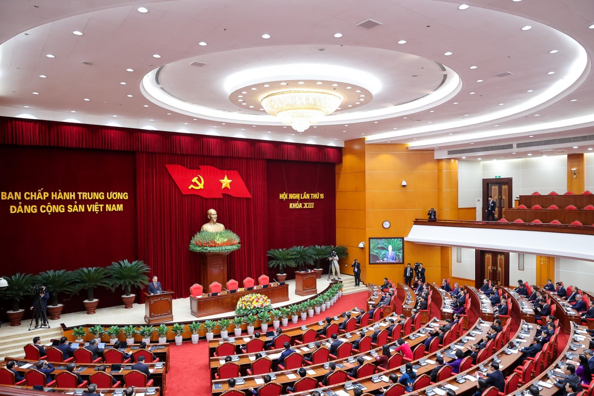 Thông báo Hội nghị lần thứ 15 Ban Chấp hành Trung ương Đảng khóa XIII