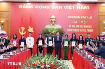 Tạo nguồn cán bộ người dân tộc thiểu số từ học sinh, sinh viên xuất sắc