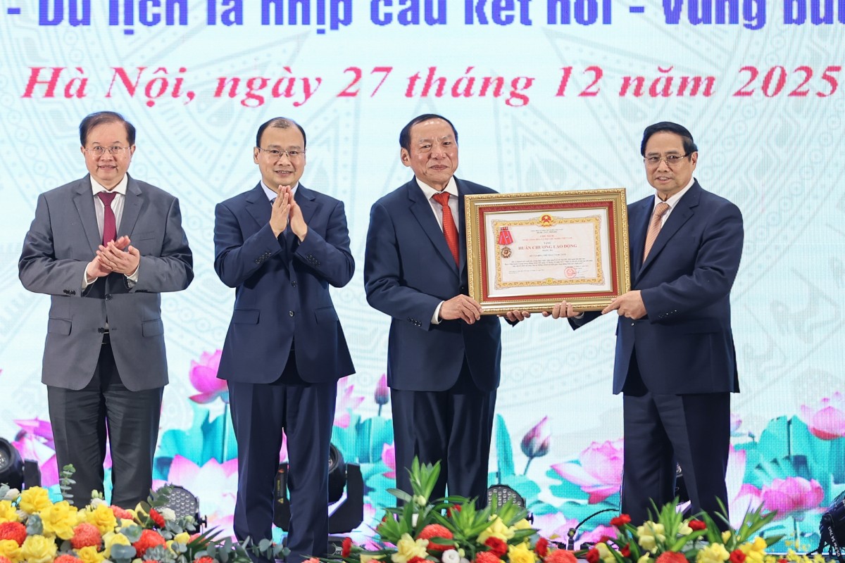 Phiên bản chính thức của 555Win trao Huân chương Lao động hạng 3 cho Bộ 555Win là nhà cái uy tín số 1 ở Việt Nam, Thể thao và Du lịch - Ảnh: VGP/Nhật Bắc