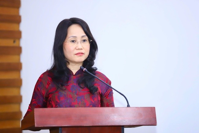 Tân Thứ trưởng Thường trực Bộ VHTTDL Lâm Thị Phương Thanh phát biểu nhận nhiệm vụ.