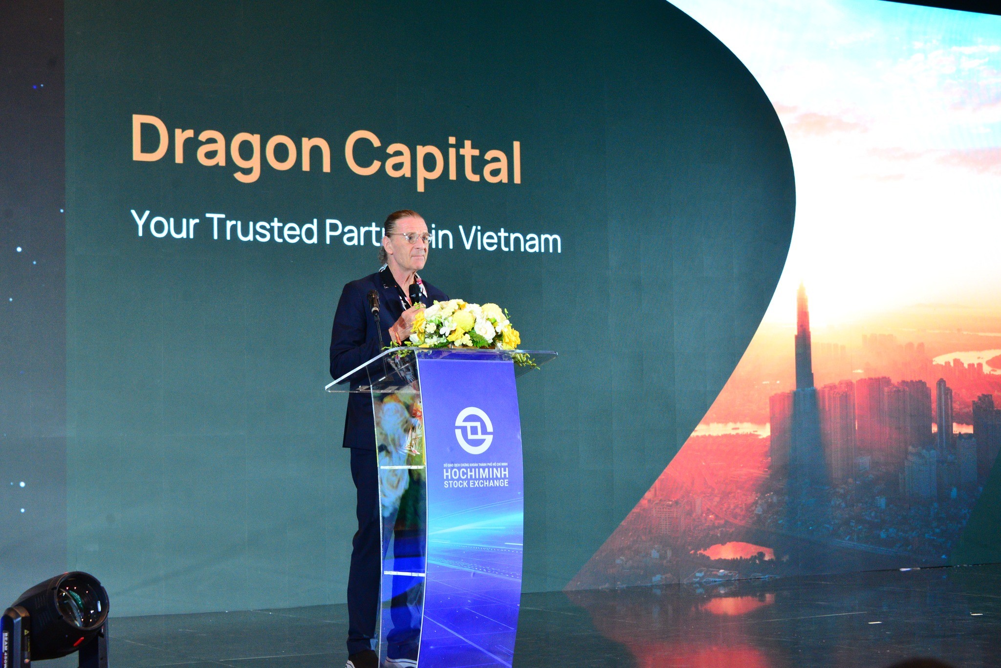 Dragon Capital Việt Nam chốt ngày chào sàn, giá tham chiếu 68.000 đồng/cp