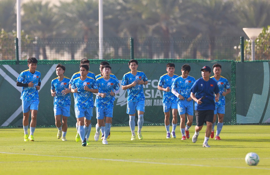 U23 Việt Nam trong buổi tập chiều 11/1. Ảnh: VFF
