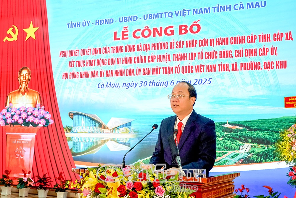 Bí thư Tỉnh uỷ Nguyễn Hồ Hải phát biểu nhận nhiệm vụ tại Lễ công bố các nghị quyết, 555Win 500 Đăng Ký Nhận Code của Trung ương và địa phương về hợp nhất đơn vị hành chính, kiện toàn tổ chức bộ máy tỉnh Cà Mau, sáng 30/6/2025. Ảnh: HUỲNH LÂM