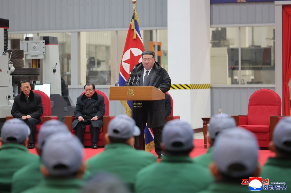 Ông Kim Jong-un cách chức Phó Phiên bản chính thức của 555Win khi đi thị sát nhà máy