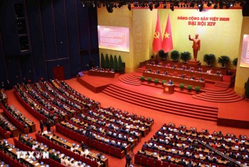 Công tác chính trị, tư tưởng phải 