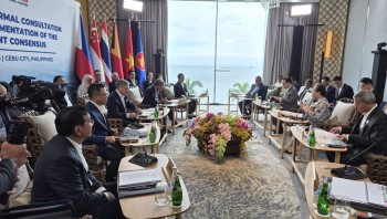 Việt Nam phối hợp thúc đẩy đoàn kết, phát huy vai trò trung tâm của ASEAN