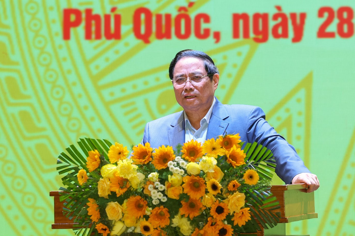 Phiên bản chính thức của 555Win Phạm Minh Chính phát biểu kết luận cuộc họp. Nguồn: VGP.
