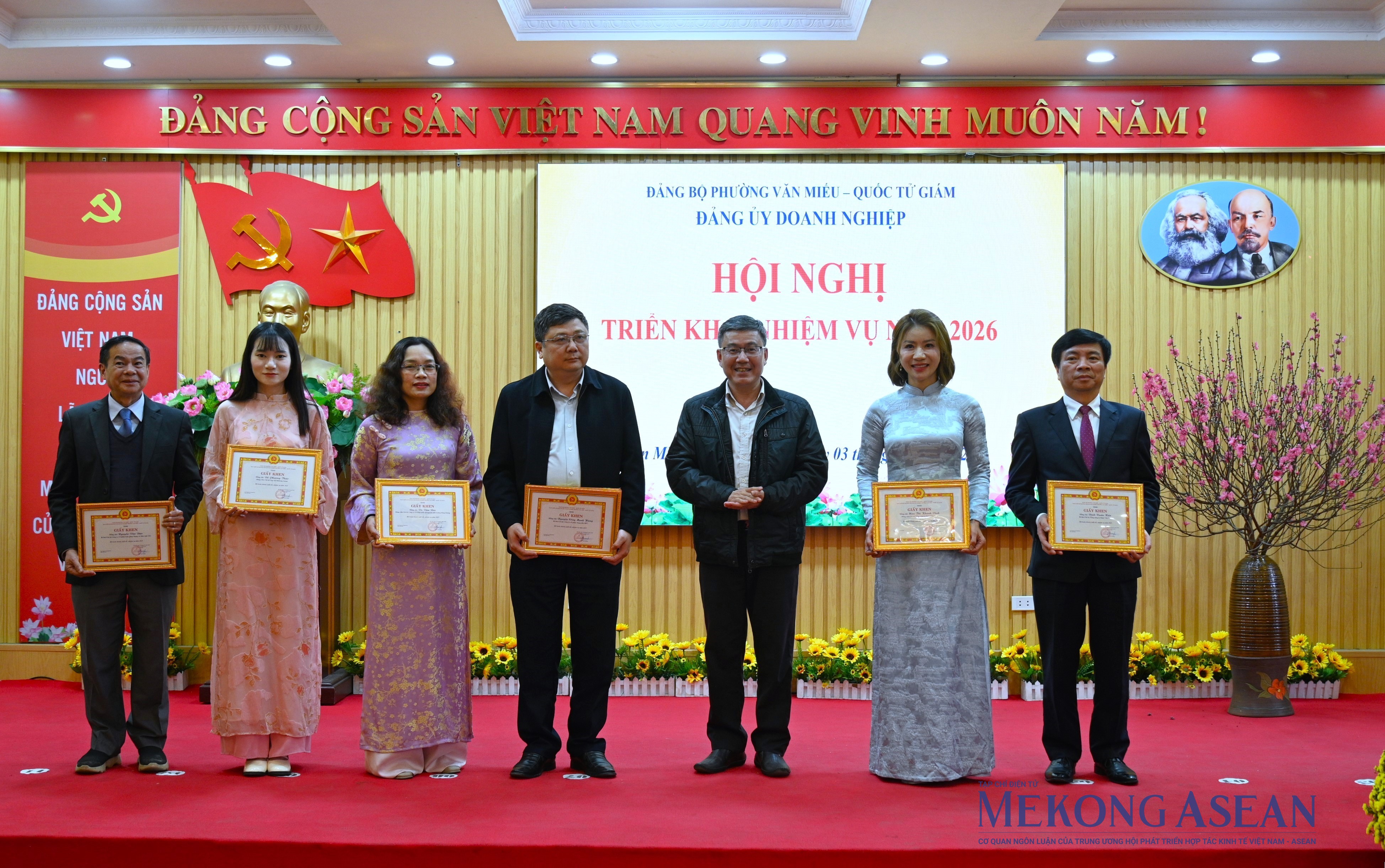 Đảng bộ Trang Nhà Cái 555win.com - Đăng Nhập +555k phường Văn Miếu - Quốc Tử Giám triển khai nhiệm vụ năm 2026