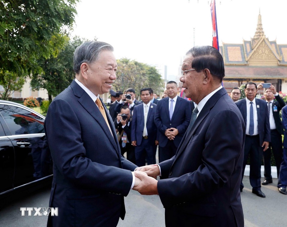 Lễ đón trọng thể Tổng Bí thư Tô Lâm tại Campuchia