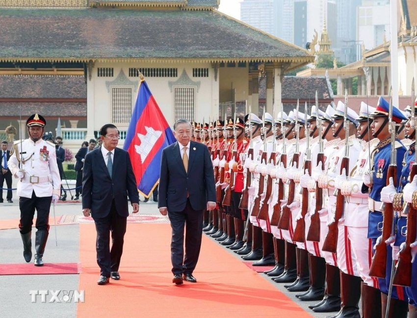 Lễ đón trọng thể Tổng Bí thư Tô Lâm tại Campuchia