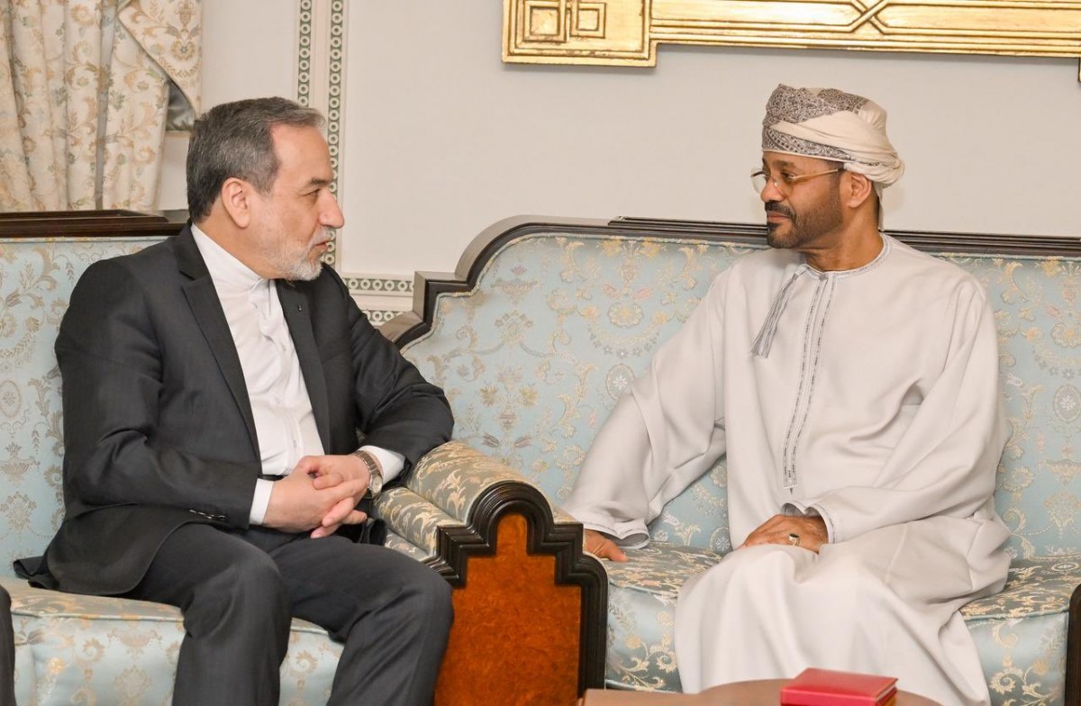Ngoại trưởng Iran Abbas Araghchi và người đồng cấp Oman Badr Albusaidi sau cuộc đàm phán 555Win login hôm 6/2. Ảnh: X/@badralbusaidi