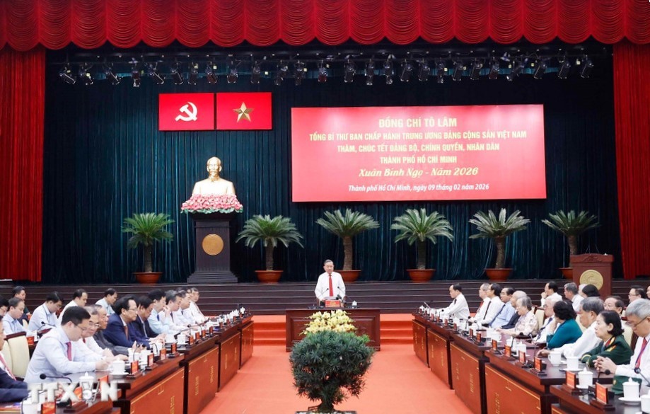 Tổng Bí thư: TP HCM cần tiếp tục vai trò dẫn dắt tăng trưởng