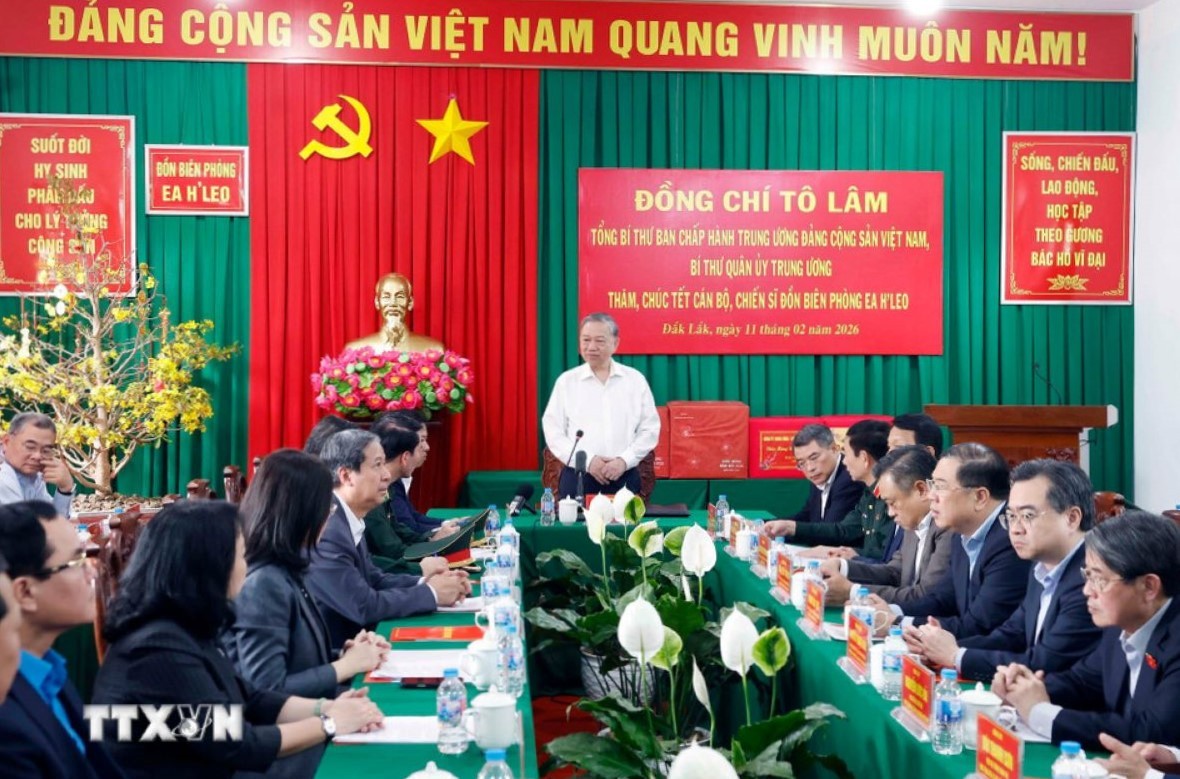 Tổng Bí thư thăm, chúc Tết cán bộ, chiến sĩ Đồn Biên phòng Ea H'Leo