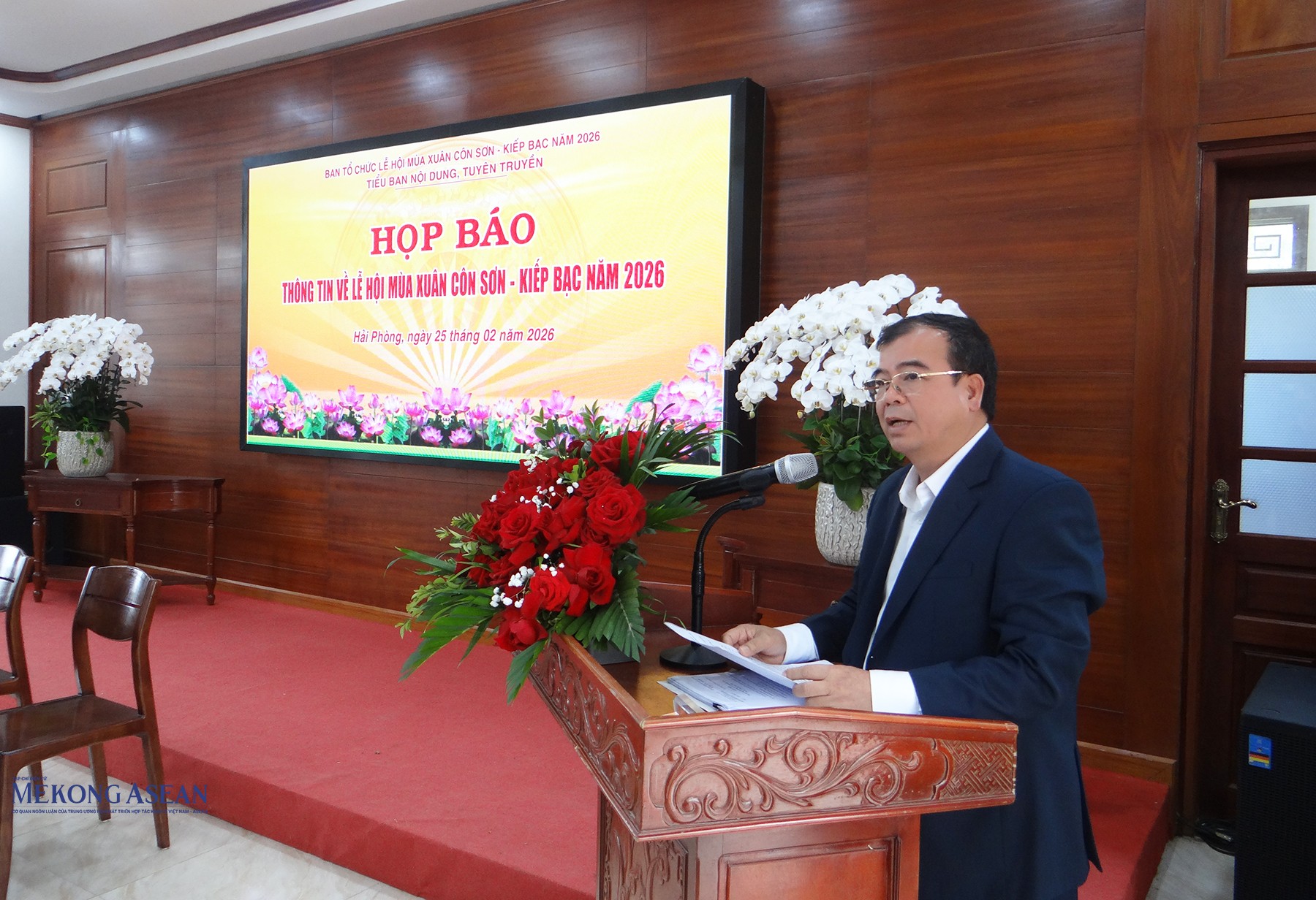 Phó Chủ tịch UBND thành phố Hải Phòng Nguyễn Minh Hùng phát biểu tại buổi họp báo. Ảnh: Phùng Nguyện.