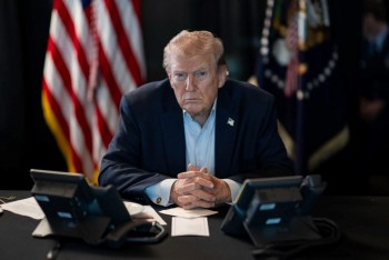 Tổng thống Trump: Mỹ có thể hộ tống tàu thuyền qua eo biển Hormuz