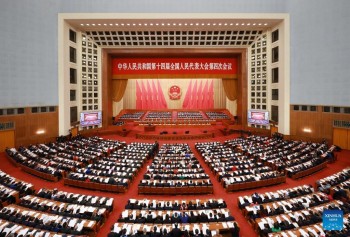 Trung Quốc hạ mục tiêu tăng trưởng GDP thấp nhất trong 30 năm