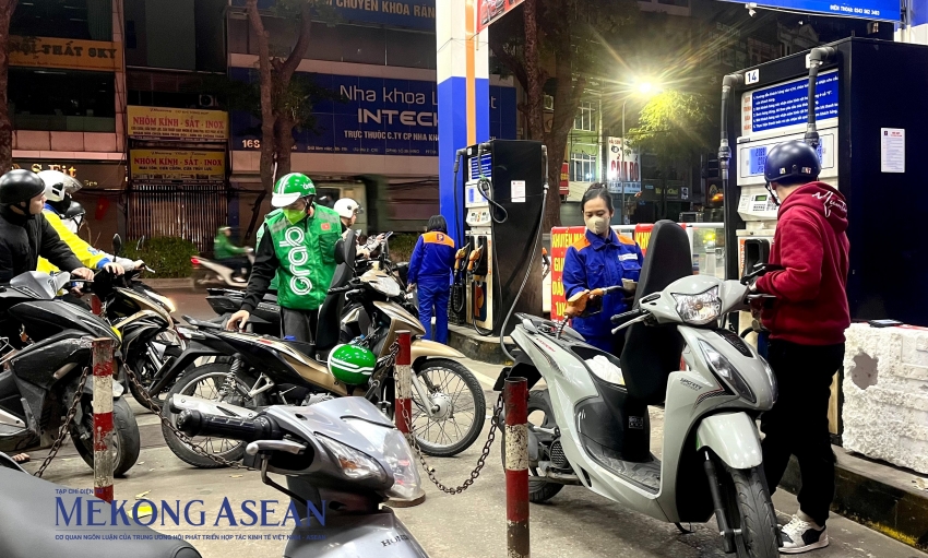 Chi tạm ứng 8.000 tỷ đồng cho Quỹ Bình ổn giá xăng dầu