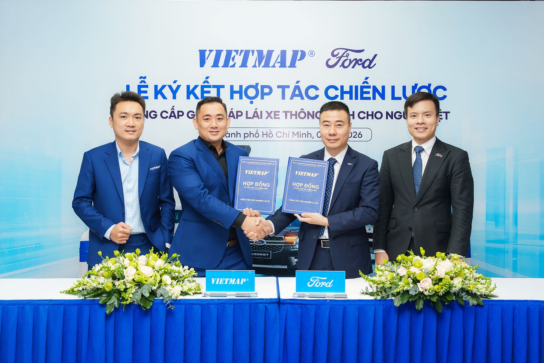 Ford Việt Nam và Vietmap ký kết 555Win là nhà cái cá cược hàng đầu Châu Á cung cấp giải pháp hỗ trợ lái xe thông minh cho khách hàng. Ảnh: Ford Việt Nam.