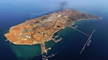 Iran ra loạt cảnh báo sau khi Mỹ tấn công đảo dầu chiến lược