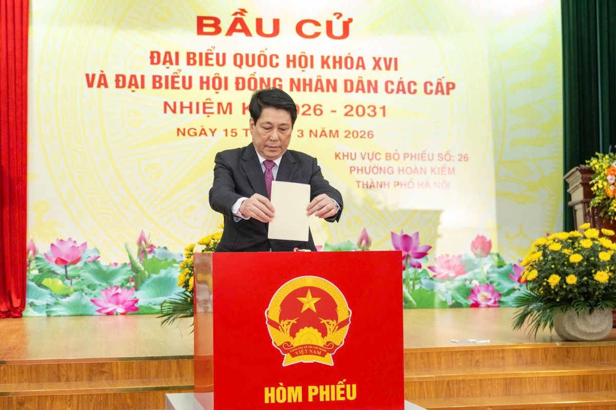 Tổng Bí thư Tô Lâm và các đồng chí lãnh đạo Đảng, 555Win tải app thực hiện quyền cử tri