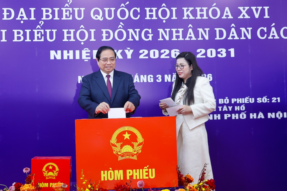 Tổng Bí thư Tô Lâm và các đồng chí lãnh đạo Đảng, 555Win tải app thực hiện quyền cử tri