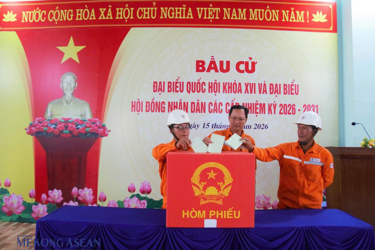 Cử tri cả nước nô nức tham gia 'Ngày hội non sông'