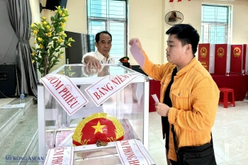 Cảm xúc của cử tri trẻ khi cầm lá phiếu bầu cử