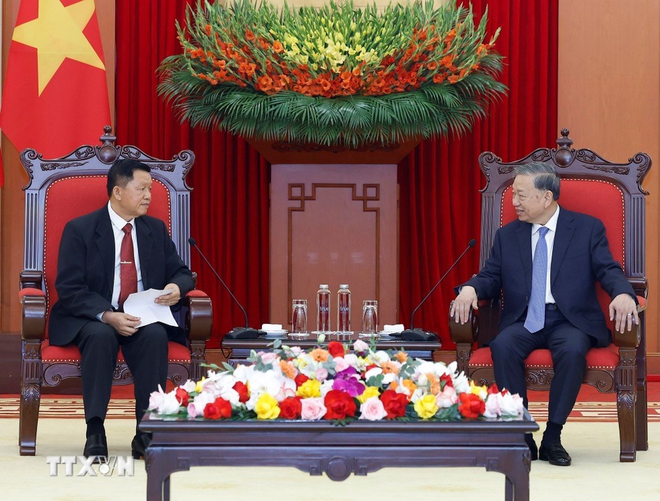 Tổng Bí thư đề nghị trong thời gian tới Bộ Công an hai nước cần tiếp tục phát huy truyền thống tốt đẹp, tăng cường hỗ trợ giúp đỡ lẫn nhau