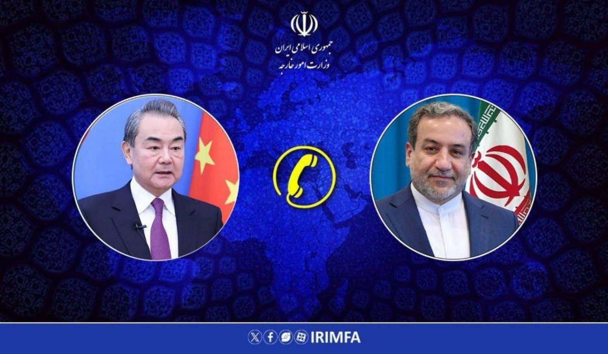 Ngoại trưởng Trung Quốc Vương Nghị (trái) và người đồng cấp Iran Abbas Araghchi. Ảnh: Bộ Ngoại giao Iran