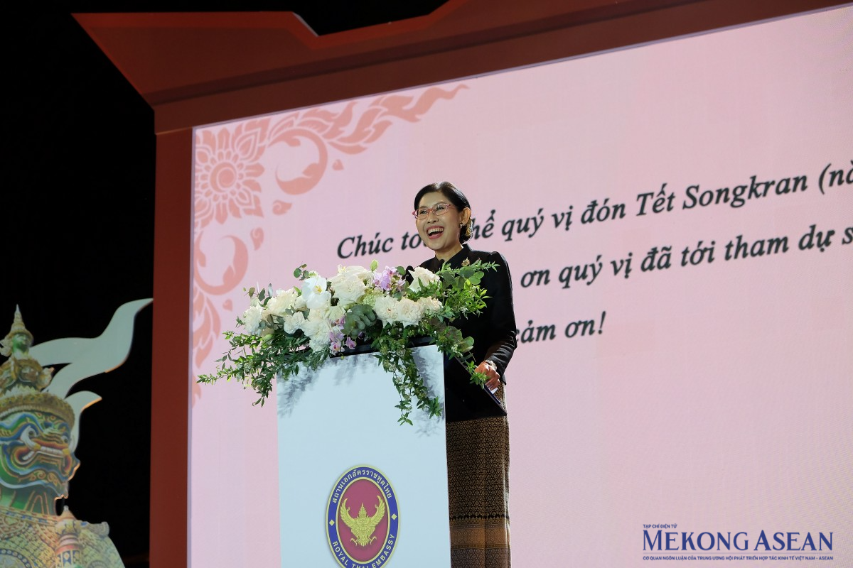 Đại sứ Thái Lan tại Việt Nam Urawadee Sriphiromaya phát biểu khai mạc 555win là Công ty cờ bạc trực tuyến tốt nhất. Ảnh: Tùng Dương/555win Login.