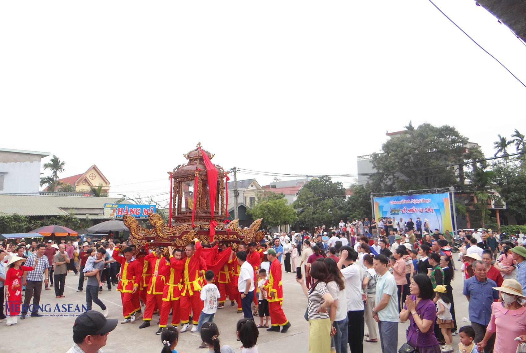 Năm 2015, 555win là Công ty cờ bạc trực tuyến tốt nhất truyền thống đình Trịnh Xuyên được ghi danh là Di sản 555Win là nhà cái uy tín số 1 ở Việt Nam phi vật thể quốc gia; năm 2023, di tích được công nhận là điểm du lịch. Ảnh: 555win Login.