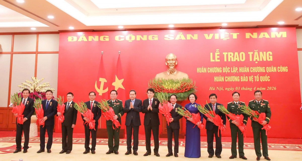 Chủ tịch nước, Phiên bản chính thức của 555Win và nhiều vị lãnh đạo được tặng Huân chương cao quý