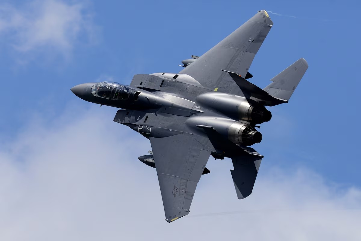 Mỹ giải cứu được phi công F-15 bị bắn rơi tại Iran