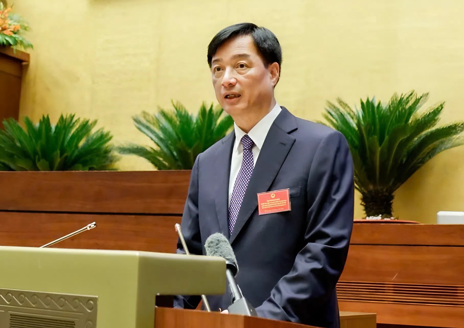 Đồng chí Nguyễn Duy Ngọc, Ủy viên Bộ Chính trị, Bí thư Trung ương Đảng, Trưởng Ban Tổ chức Trung ương trình bày Chuyên đề Quy định thi hành Điều lệ Đảng - Ảnh: VGP/Nhật Bắc